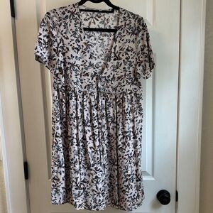 Cozy Casual Leaf Print V-Neck Mini Dress